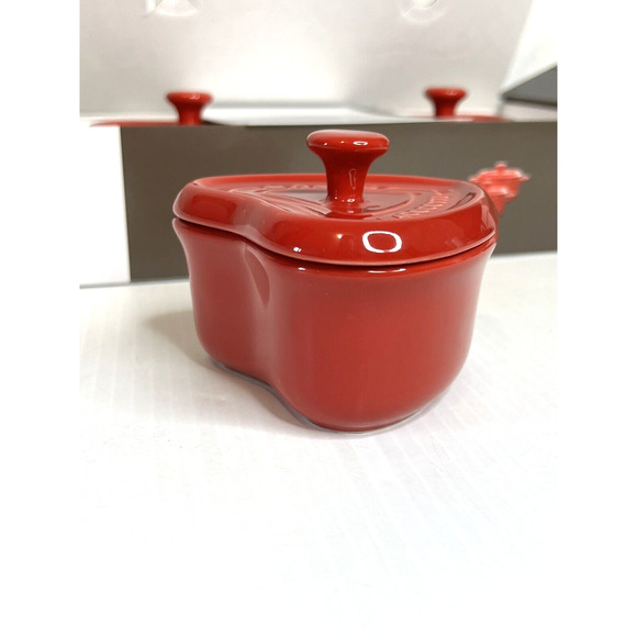 NEW Staub 3 Mini Ceramic Heart Shaped Cocottes Cherry Red with Lids - Picture 5 of 10